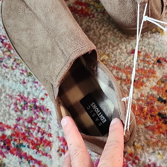 Men's Basic Editions no skid slippers NWT - Picture 4 of 10